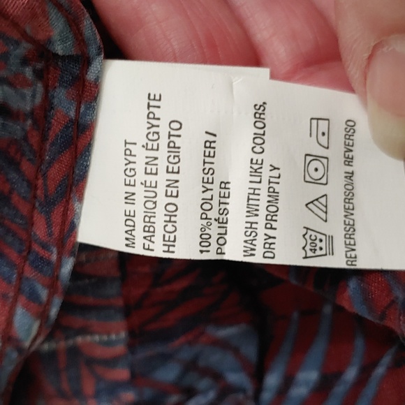 Van Heusen Men's Size Large Tall 16.5-17 Short Sleeved, Split Hem Buttondown NWT - Picture 7 of 9